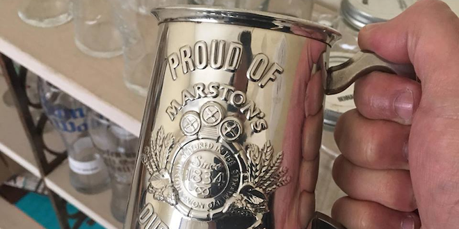 Copos de Cerveja são atração de bazar beneficente em Curitiba
